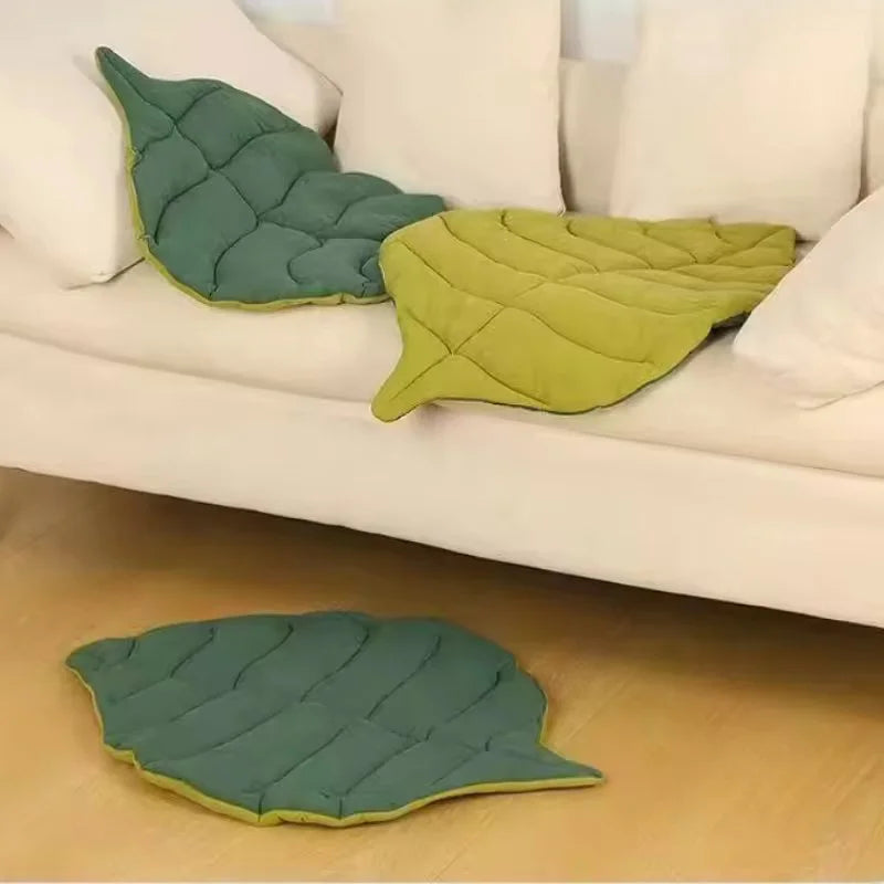 100% Cotton Leaf Shaped Pet Bed Mat, Double-Sided Washable Kennel Cushion for Small Cats & Puppies, Breathable Floor Sleeping Rug for Home Indoor Use